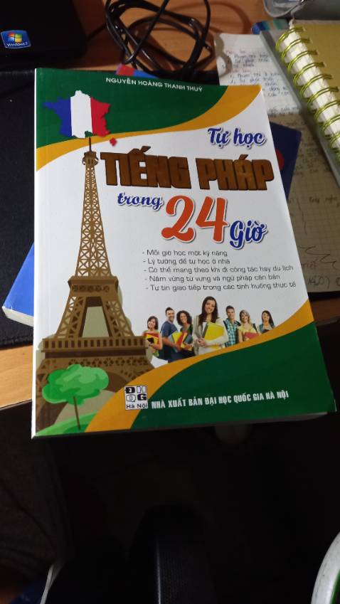 Giao hàng nhanh nhưng mà gói hàng trông sơ xài quá làm cho sách bị cong cả góc mong shop lần sau có thể để ý khâu gói hàng hơn