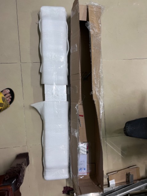 Giao hàng rất nhanh
Chất gỗ tốt, nặng , đóng gói cẩn thận, đúng như ảnh, có kèm mô tả hướng dẫn cách lắp đặt, 
Nhưng bọc đựng tắt kê óc vít không đóng kỹ óc vít rớt rơi *** ra khỏi bọc .