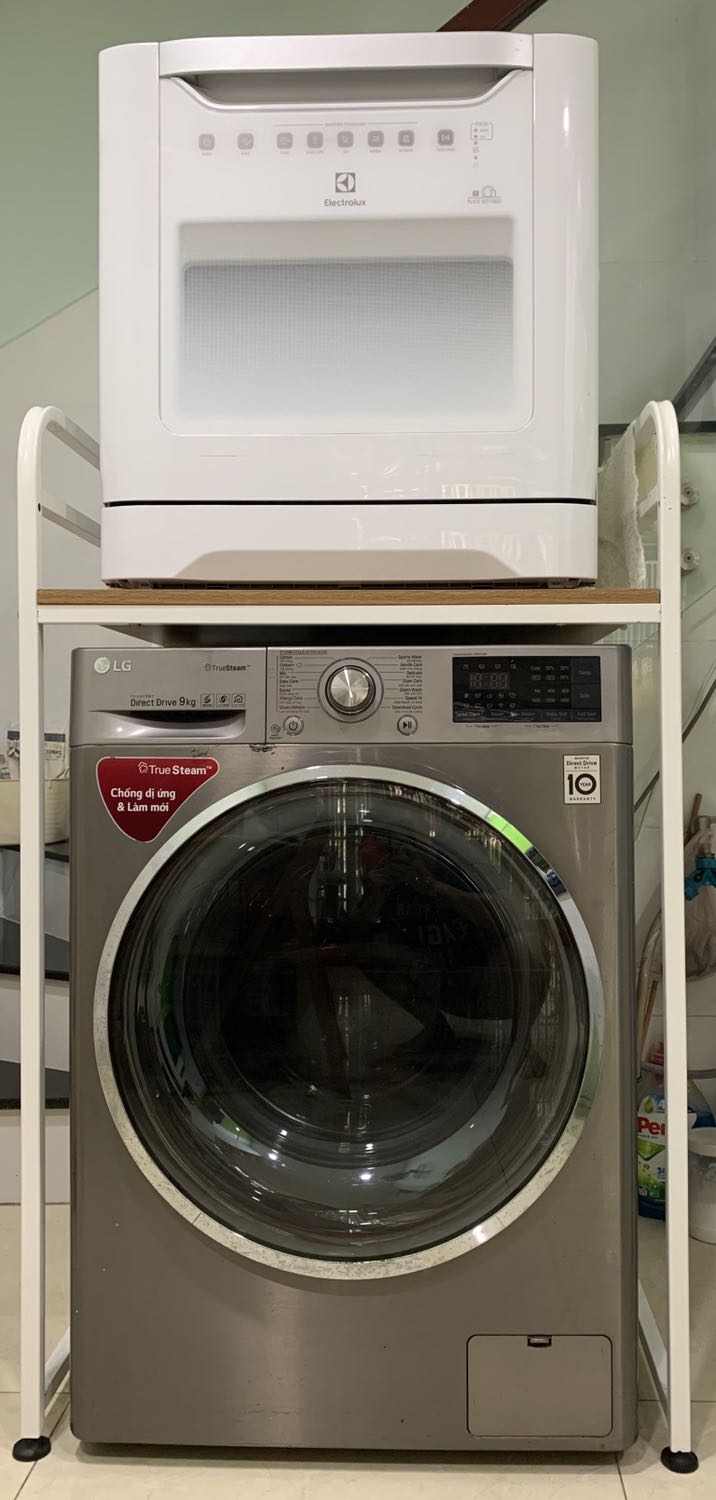 Ship nhanh, sơn hơi mỏng nên dễ bị tróc, kệ cao so với nhu cầu, nên mình khoan hạ thấp xuống.  Nhìn chung sản phẩm dùng tạm ổn.