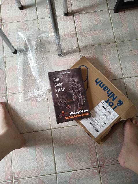 Quá nhanh quá nguy hiểm đặt từ đêm khuya, trưa nay có hàng. Hàng đúng chất lượng, sách to quá. To ngang sách tập 1