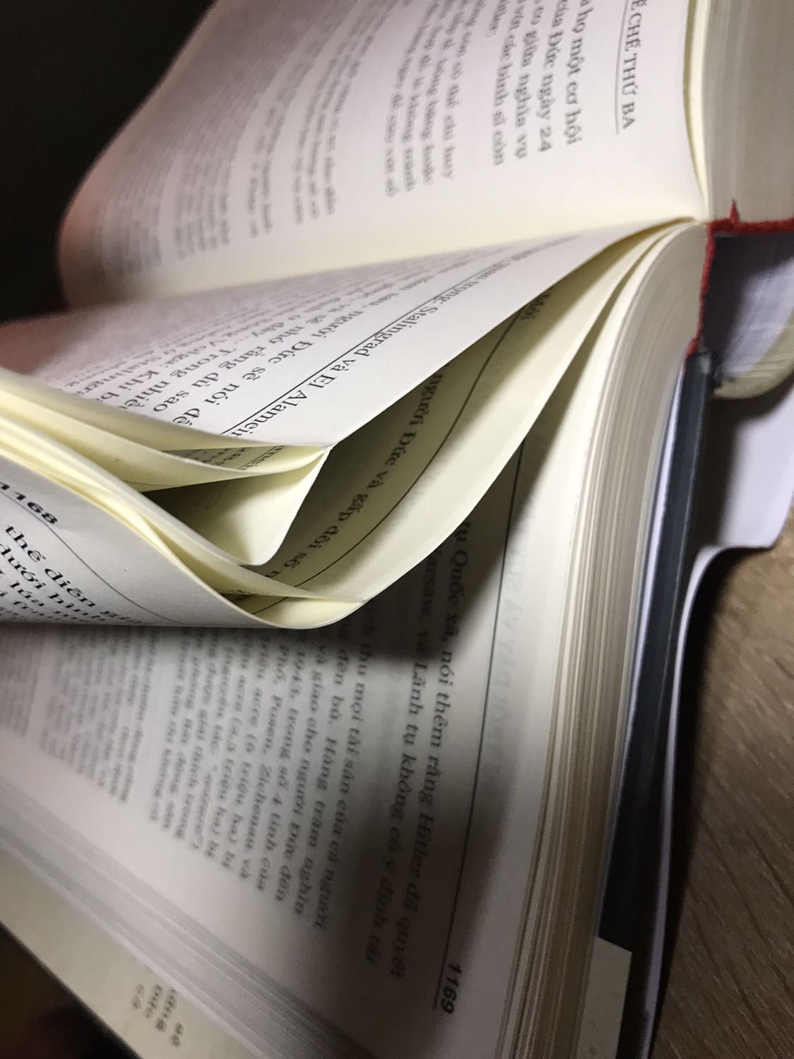 Shop đóng gói rất kỹ mình ưng ý! Tuy sách hơi lỗi vài trang do khâu cắt nhưng không sao mình xử lý dc! Cảm ơn shop nhé!