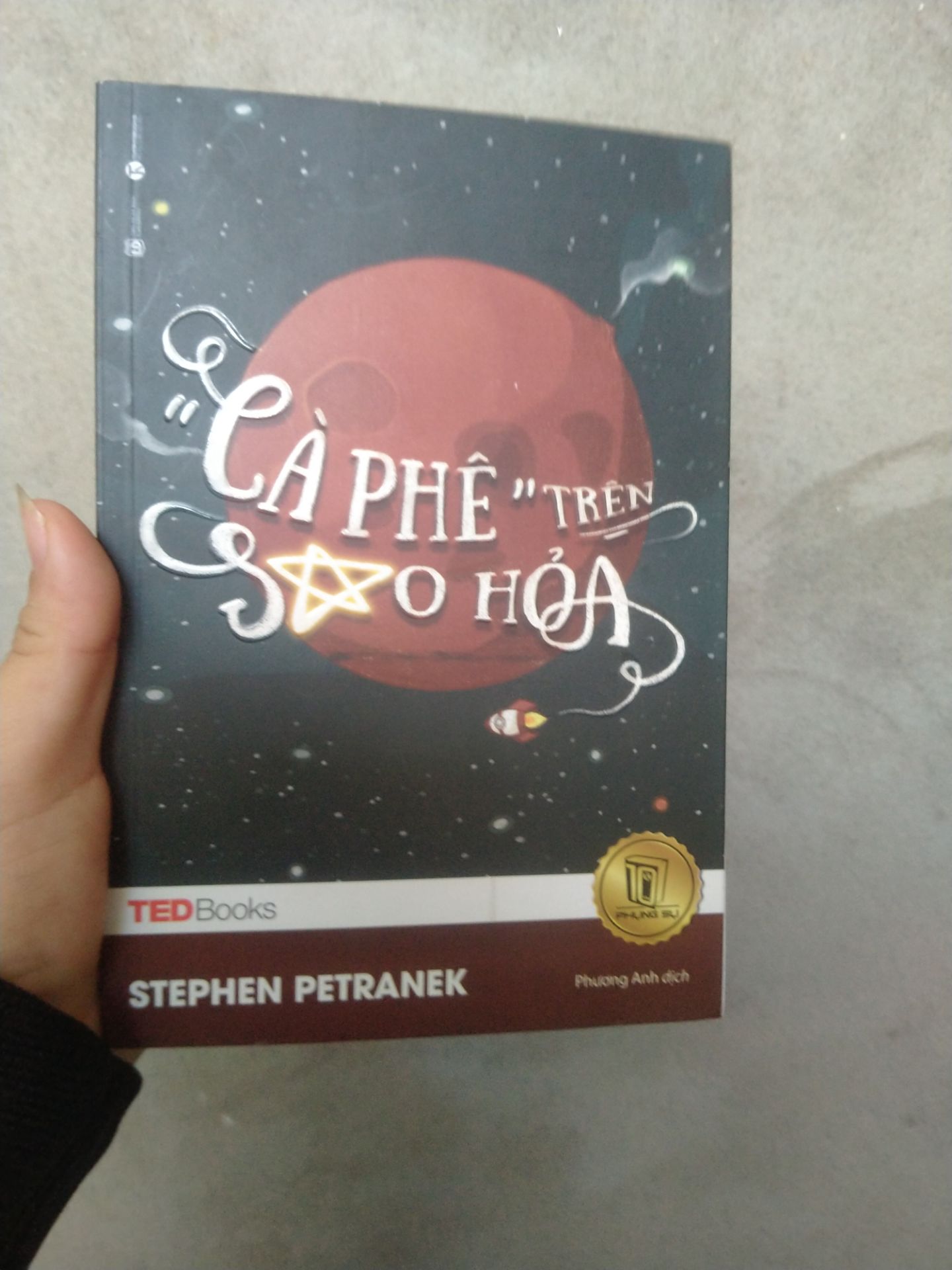 mình đặt hôm trước hôm sau là giao rồi 
sách này cũng khá hay nữa