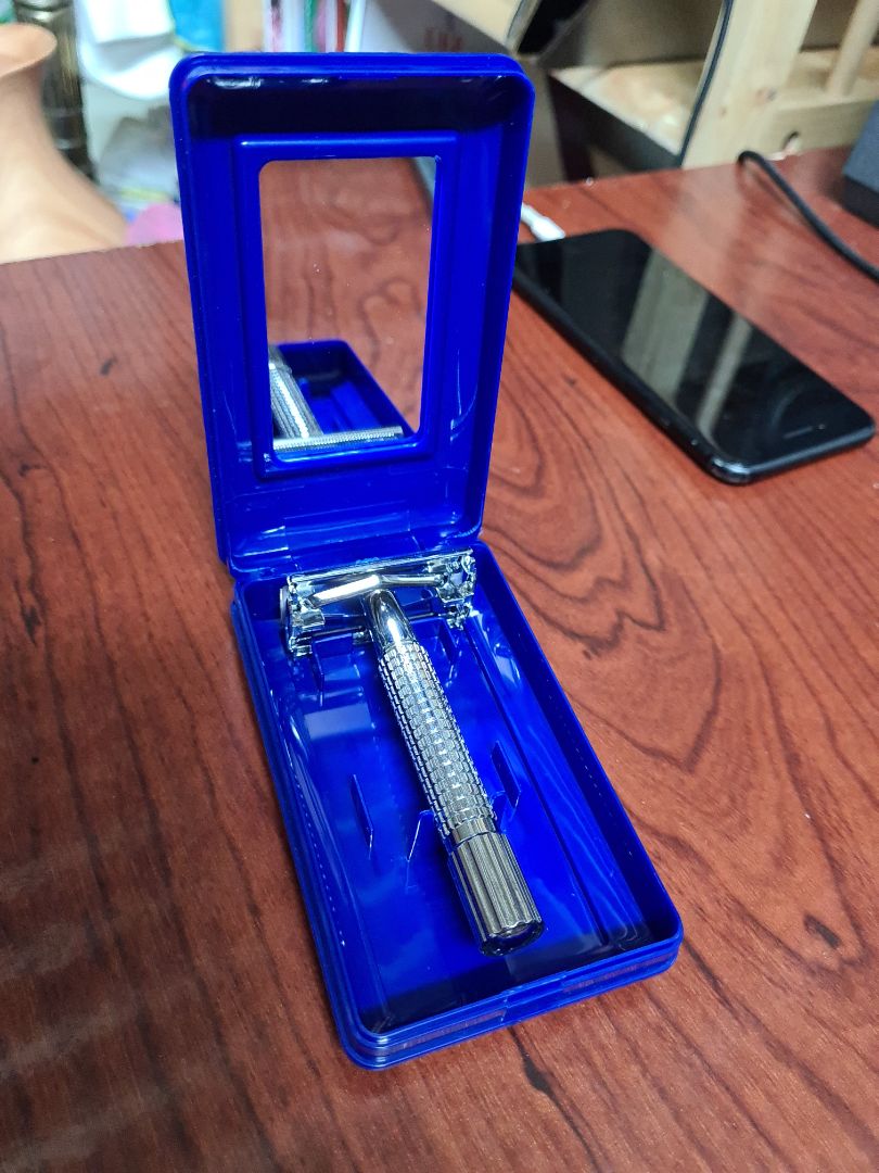 - Bóng, đẹp.
- Cầm đầm tay.
- Chất lượng tốt.