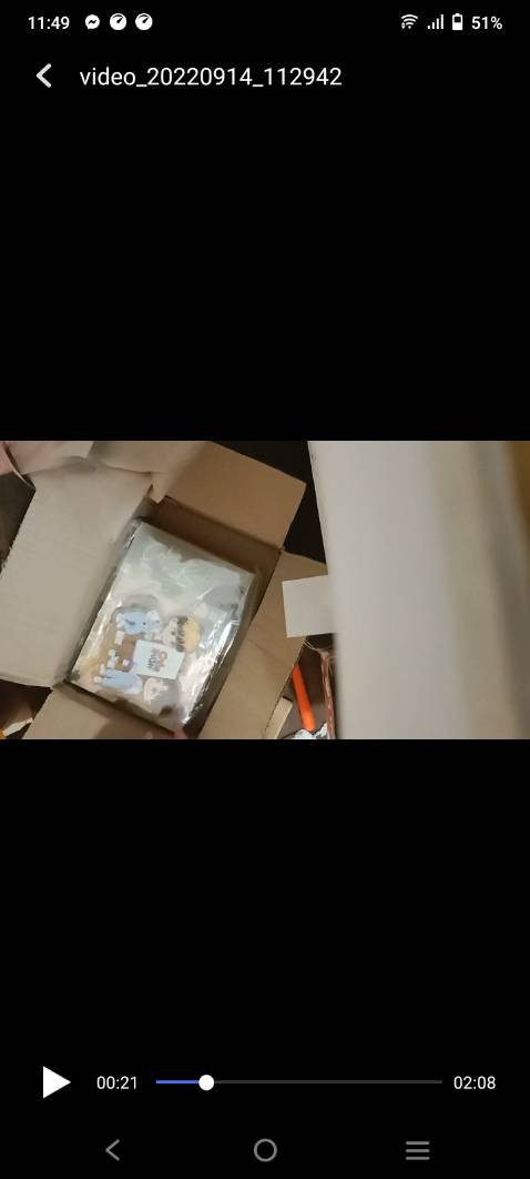 Giao hàng khá nhanh nhưng trời đất ơi gói siêu siêu ẩu không biết tiki cho thêm cái mảnh giấy vào trong làm gì nữa chả làm được cái tích sự gì cả， trộm vía là sách không bị  df gì nặng ở cái hơi móp ở góc 1 tí nên có thể tha