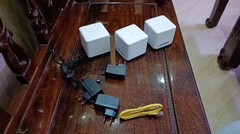 Phần mềm mecusys khá ng.u và lag nữa. Cài xong đăng nhập lại kiểm tra rất khó, nhiều khi không hiện thiết bị nữa dù đã cài xong. 
Đội cskh thì chảnh, hỏi thì trả lời chậm và có lúc ko thèm trả lời. Mình dùng 3 con cho nhà 3 tầng, mỗi tầng 60 m thì sóng không đủ mạnh.