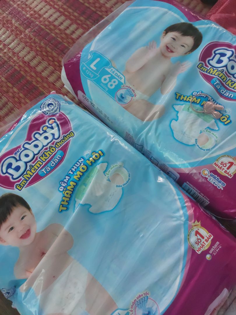 sản phẩm tốt. đúng mô tả. giao hàng nhanh. shipper thân thiện. bé nhà mình dùng hợp. ko bị hâm tả. sẽ tiếp tục mua thêm.