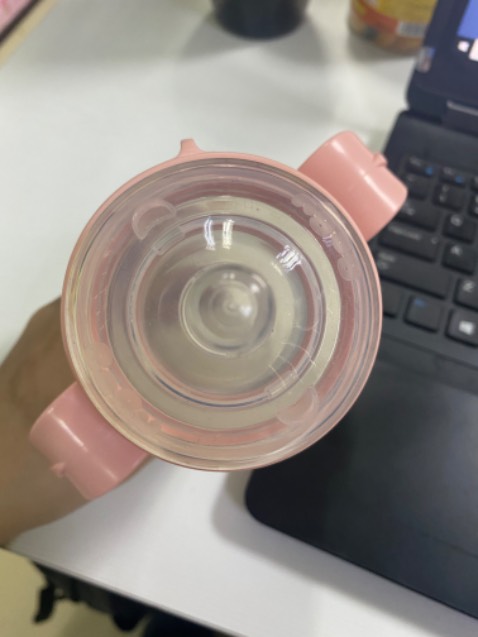 bình oke , thân núm mềm luôn , k thấy hôi nhựa , ổn nha