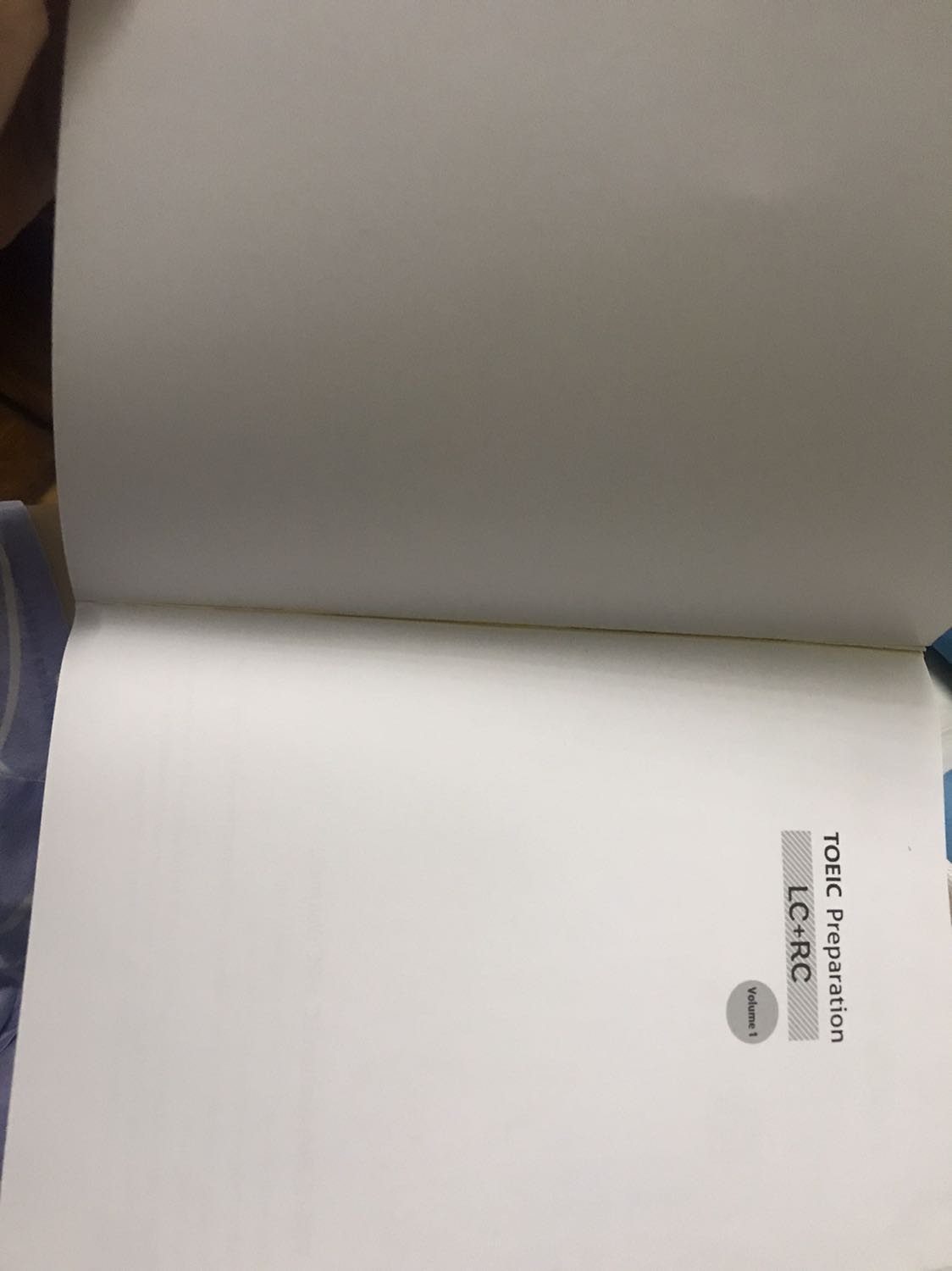 Shop k kèm theo đĩa cho mình mà shop k để chế độ nhắn tin nên k nhắn tin cho shop được.