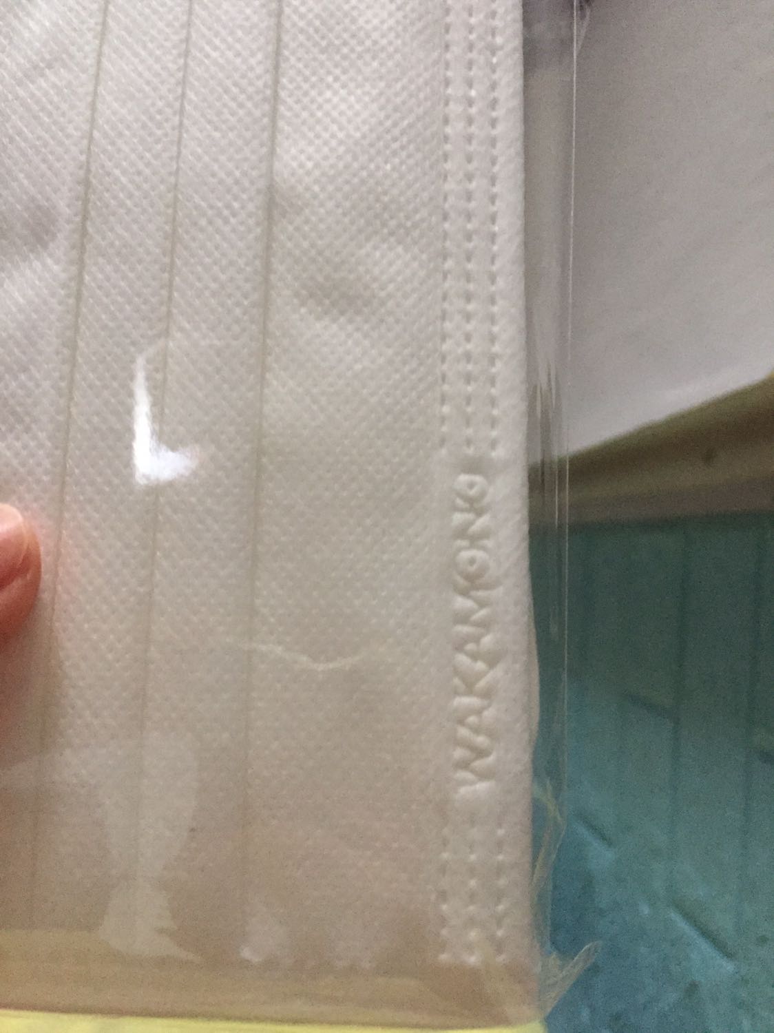 Giao hàng rất nhanh, hàng xịn thơm mùi quế. Hộp còn nguyên seal. Đóng gói hàng cẩn thận. Đã mua 6 hộp và mới đặt thêm 6 hộp.