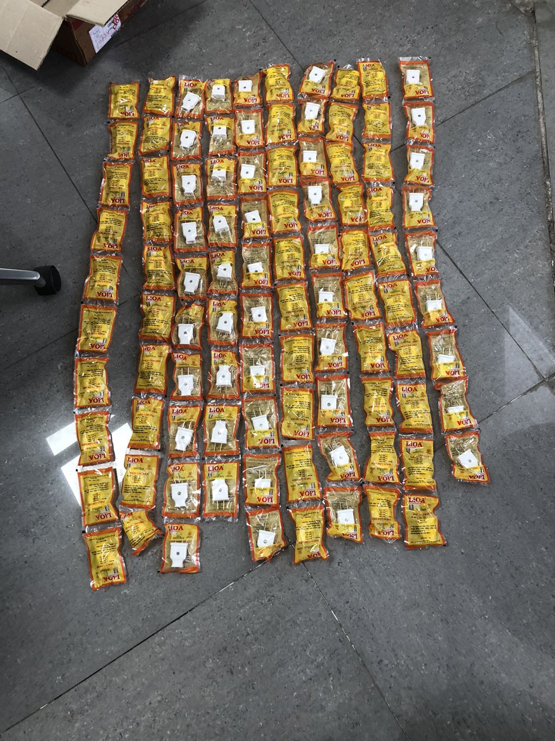 Shop giao thiếu mình 2 cái nhưng đã nhanh chóng gửi bù cho mình, cảm thấy rất hài lòng về thái độ phục vụ ạ