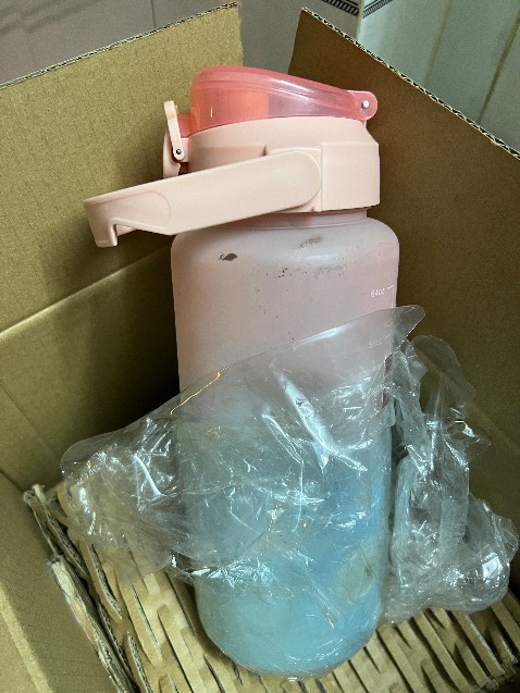 Không biết nghĩ sao khi gửi sản phẩm tệ như vậy cho khách