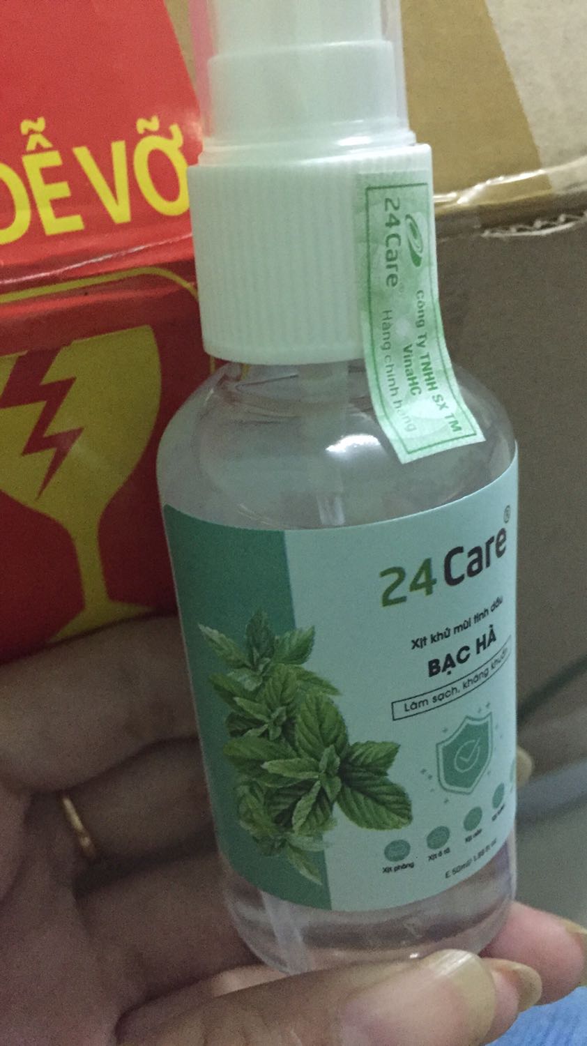 Rất hài lòng với shop, đóng gói rất kỹ, quấn bọc xốp rất nhiều, tem chống giả đầy đủ của shop và của Tiki, nên mua hàng trên Tiki an tâm nhất, mua của shop cũng an tâm. Còn chất lượng thì miễn chê, thơm lâu, đuổi được côn trùng, khử mùi tốt, xịt vào rèm thơm rất lâu luôn.