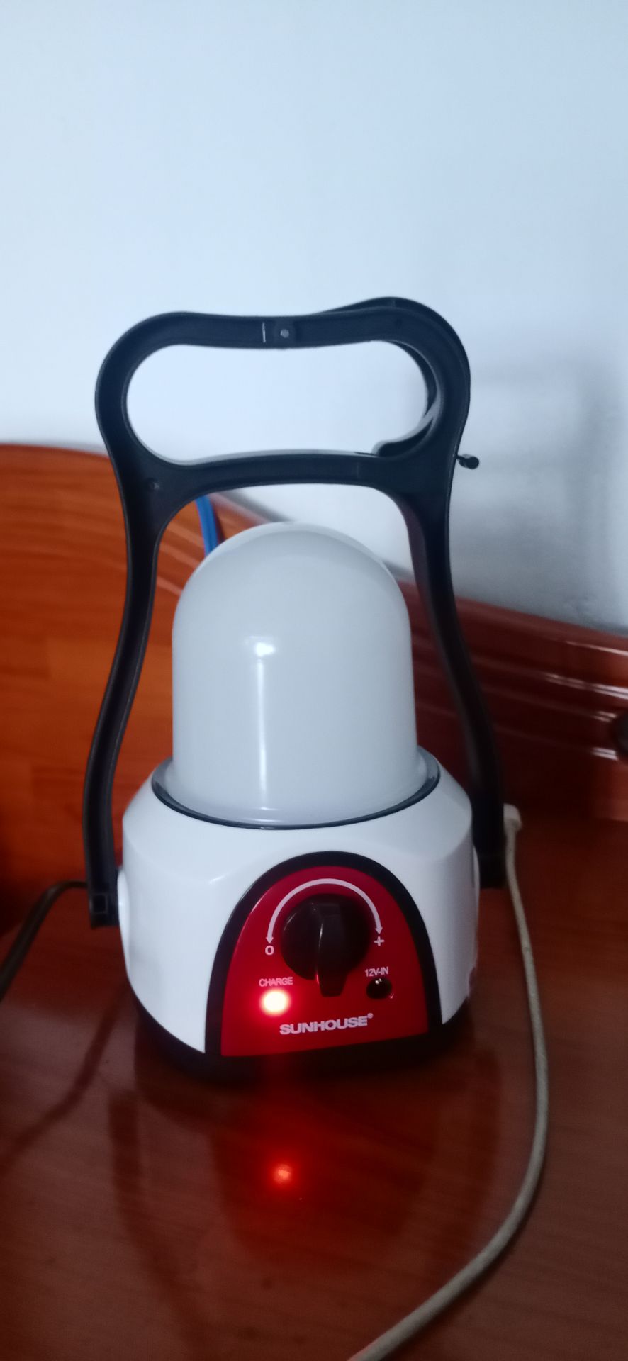 đèn còn mới, nguyên siêu, nhẹ, tiện dụng, chiếu sáng tốt, nhìn chắc chắn và có vẻ bền (xài lâu mới biết được). tiki giao rất nhanh nữa. đc free ship. đèn còn mới, nguyên siêu, nhẹ, tiện dụng, chiếu sáng tốt, nhìn chắc chắn và có vẻ bền (xài lâu mới biết được). tiki giao rất nhanh nữa. đc free ship.