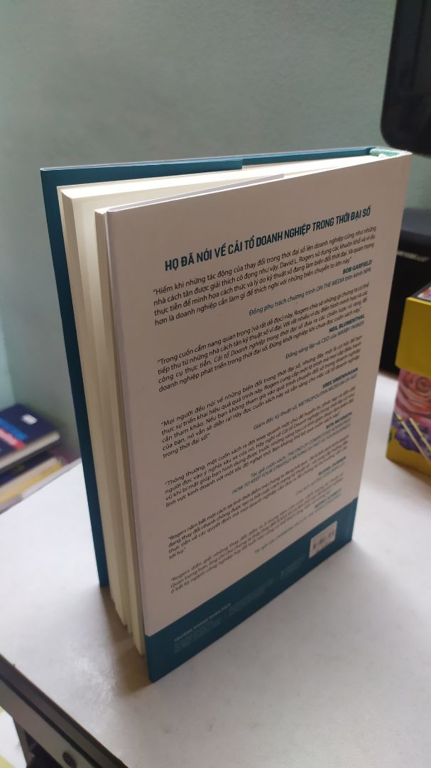 Cùng chủ đề là tái cấu trúc doanh nghiệp trong thời đại ngày nay. Những hướng dẫn cho các sự kiện mới phát sinh trong thực tiễn.
