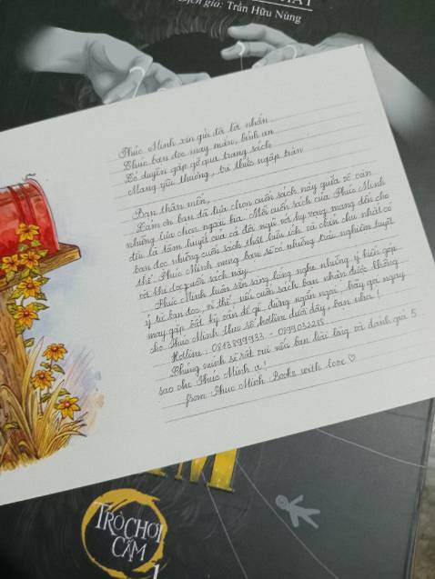 Phúc Minh books đóng gói đẹp, kĩ càng, cẩn thận. Mình rất thích tấm thiệp tặng kèm.
Bộ sách này mình thấy hay, hấp dẫn, tuy nhiên mình ko hiểu sao lại hết hàng tập 2