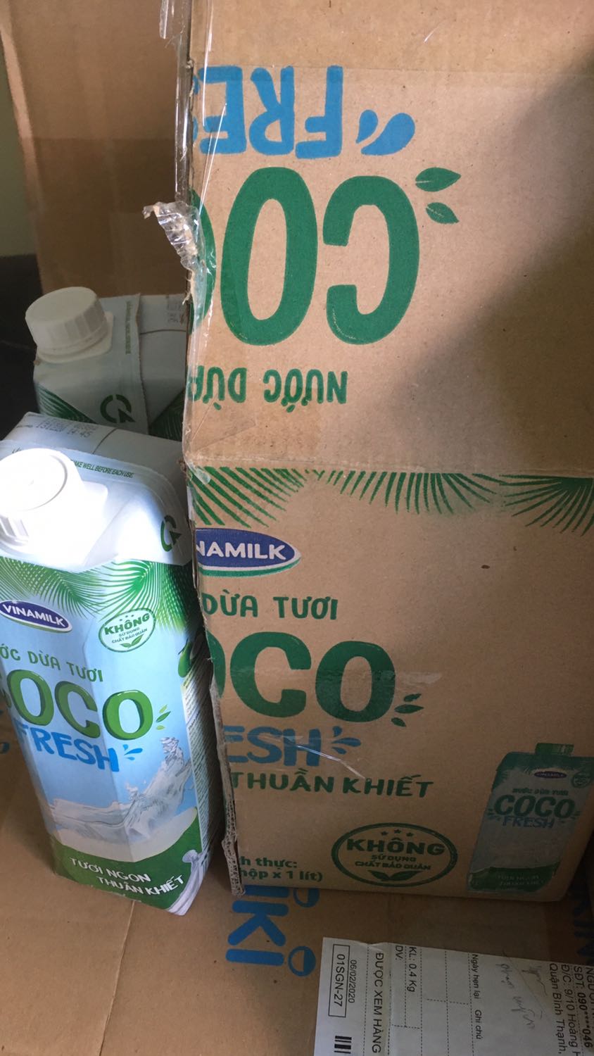 Nước dừa tươi đóng hộp tiện để trong tủ lạnh và uống bất kỳ lúc nào