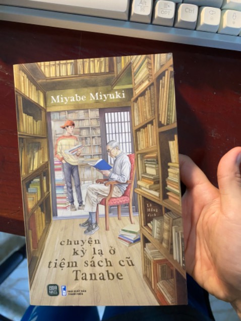 Giao hàng nhanh, tuy nhiên sách có khác nhiều vết Giao hàng nhanh, tuy nhiên sách có khác nhiều vết