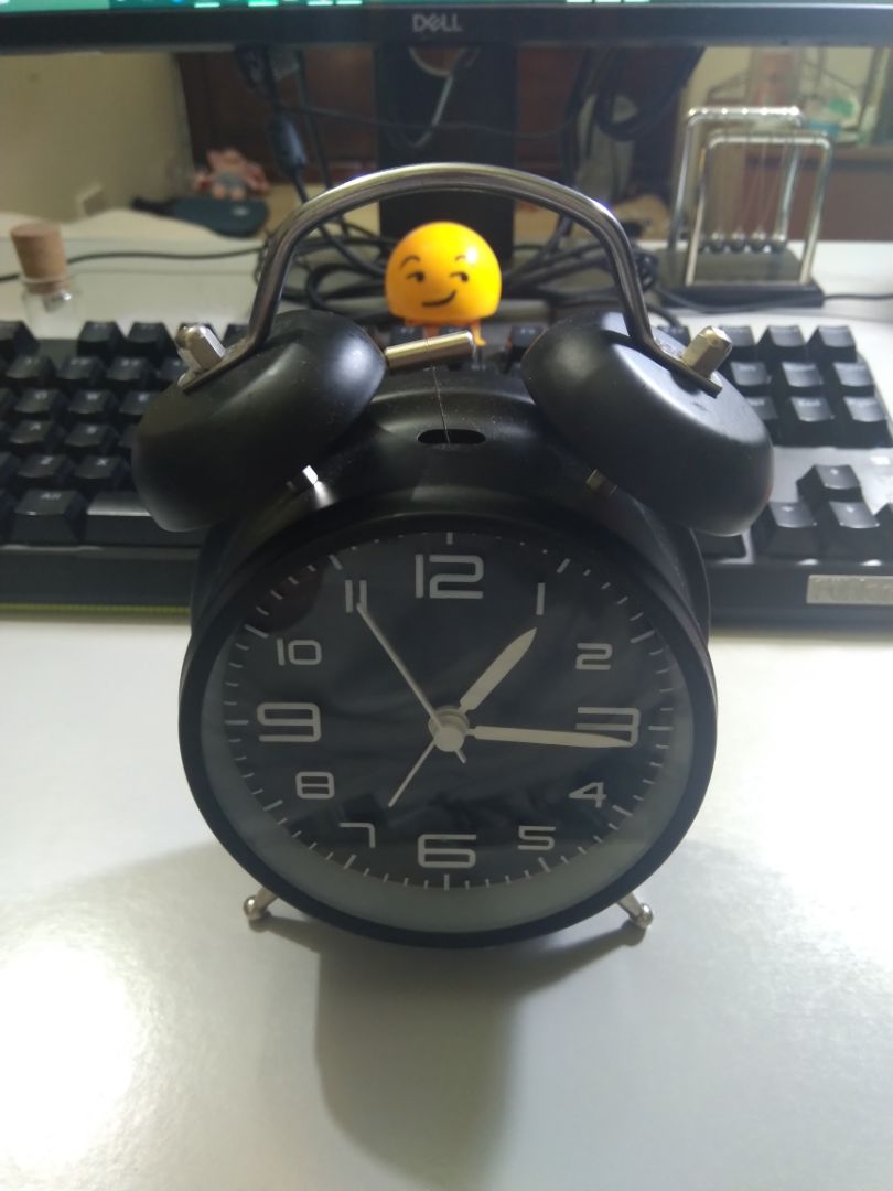 Sau nhiều lần ngủ lỡ báo thức thì mình mua chiếc này, đến giờ nó gõ phát tỉnh luôn, chuông to và liên tục Sau nhiều lần ngủ lỡ báo thức thì mình mua chiếc này, đến giờ nó gõ phát tỉnh luôn, chuông to và liên tục