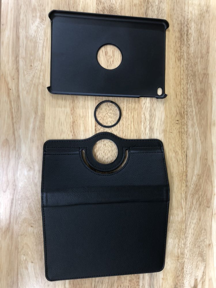 Hàng giao bị bể miếng nhựa làm bao da tời ra hai mảnh, không dùng được nữa. Shop đổi lại bao da khác nhé