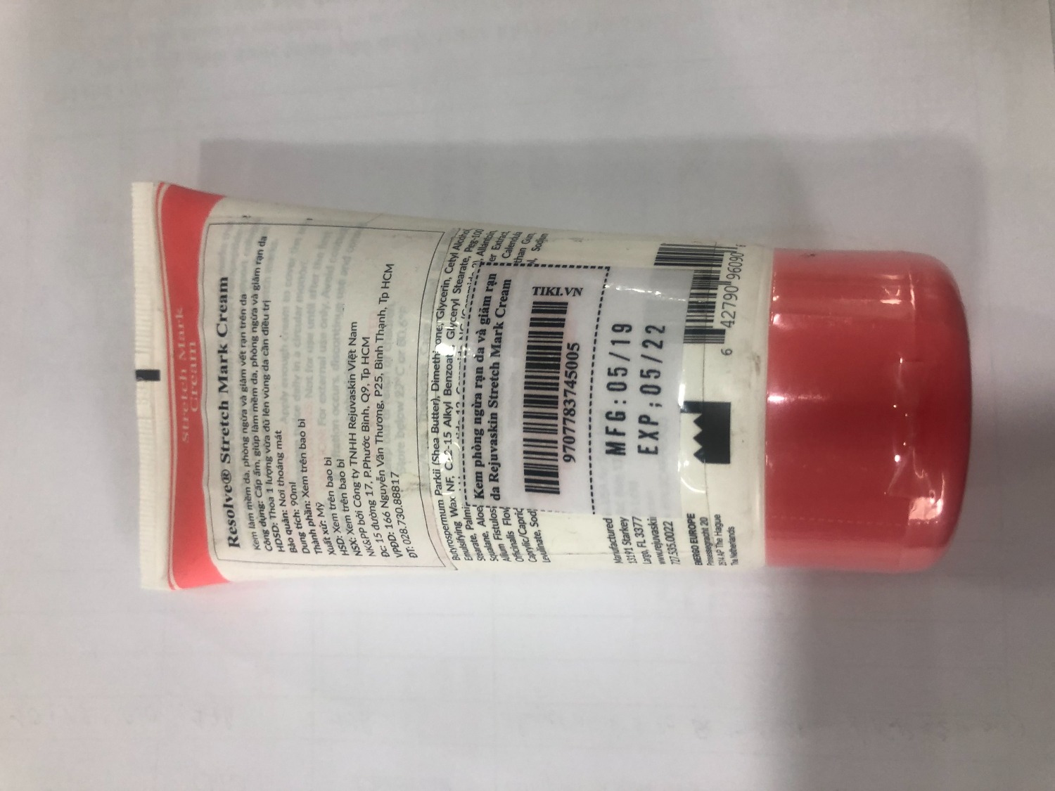 Tiki giao hàng võ hộp rất bẩn và củ .
Mình yêu cầu trả hàng nhưng tiki chỉ chấp nhận đổi hàng. 
Sản phẩm giao lần 2 vẫn bẫn và cũ như lần 1 như là thu về xong đóng hộp khác gửi lại cho khách.
 Rất thất vọng