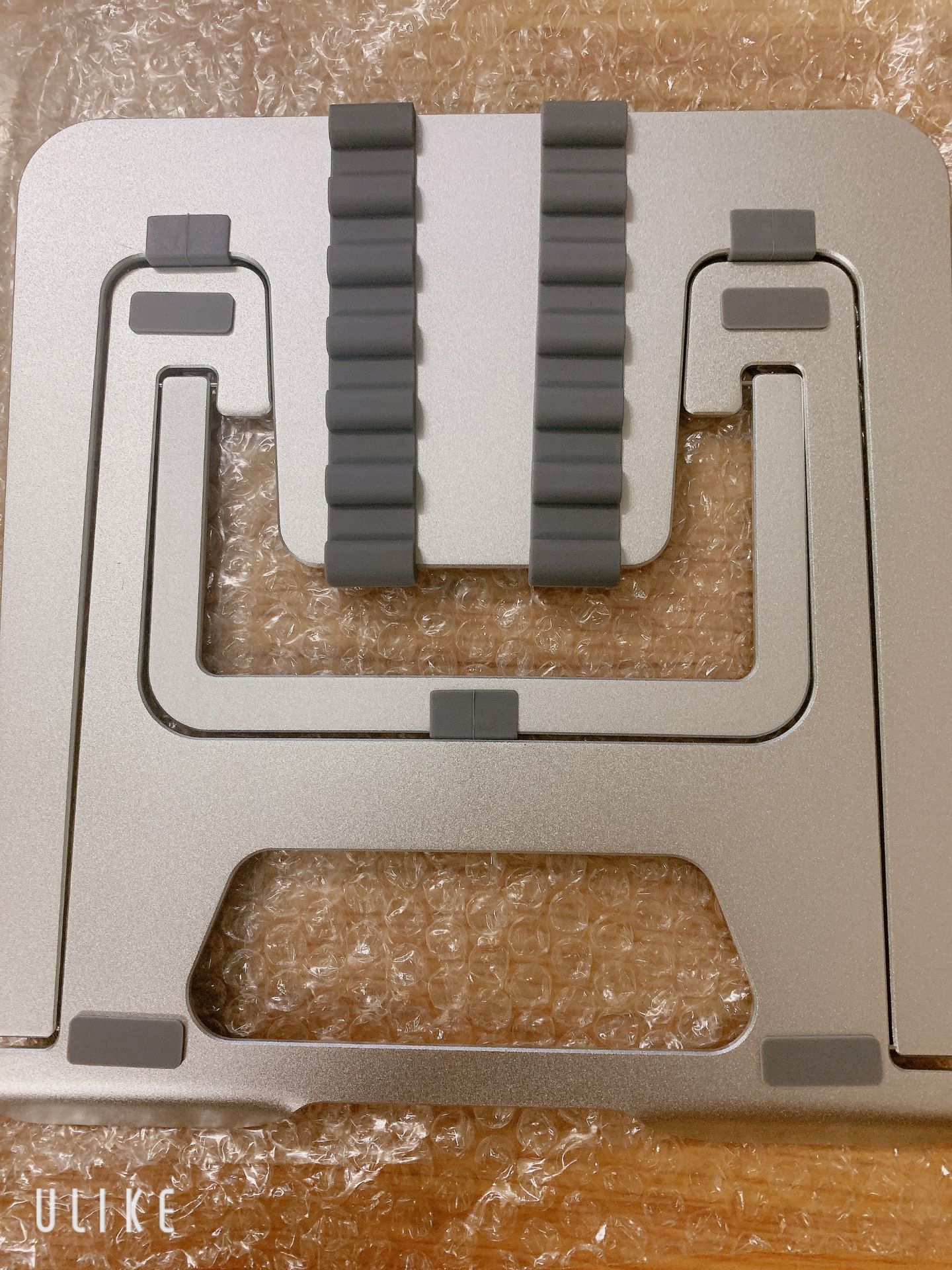 Sp giống mô tả, hoàn thiện đẹp, rất ưng ý về sản phẩm