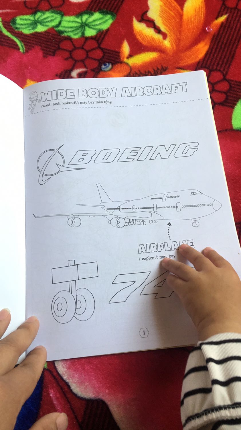 Bé rất thích phần bóc dán
Tô màu phù hợp với bé lớn
Săn sale rẻ
Giấy dày đẹp