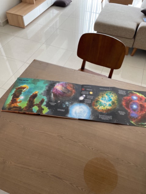 Giao hàng nhanh, đóng gói cẩn thận, sách in đẹp, hình ảnh bắt mắt, sống động. nội dung dịch khá tốt