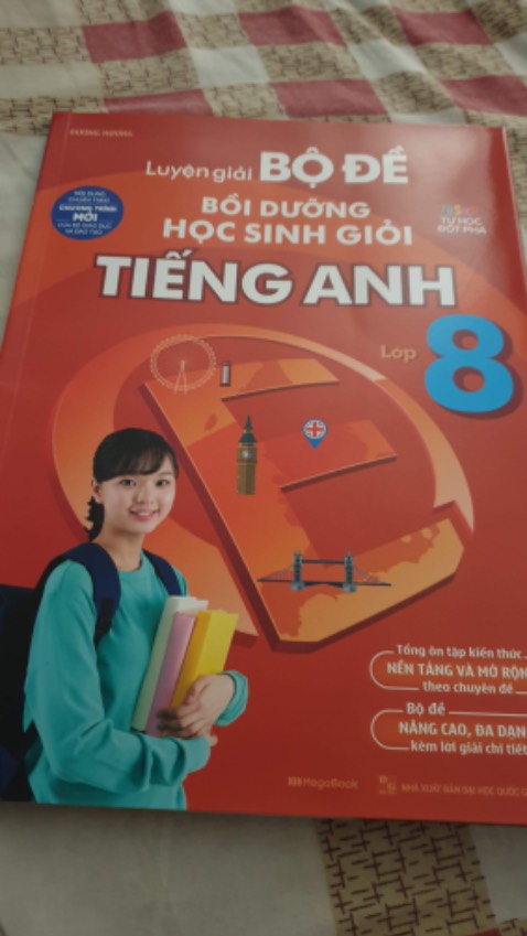 Sát với chương trình học,nội dung in rõ nét và đẹp. Giá cả rất tốt so với thị trường.