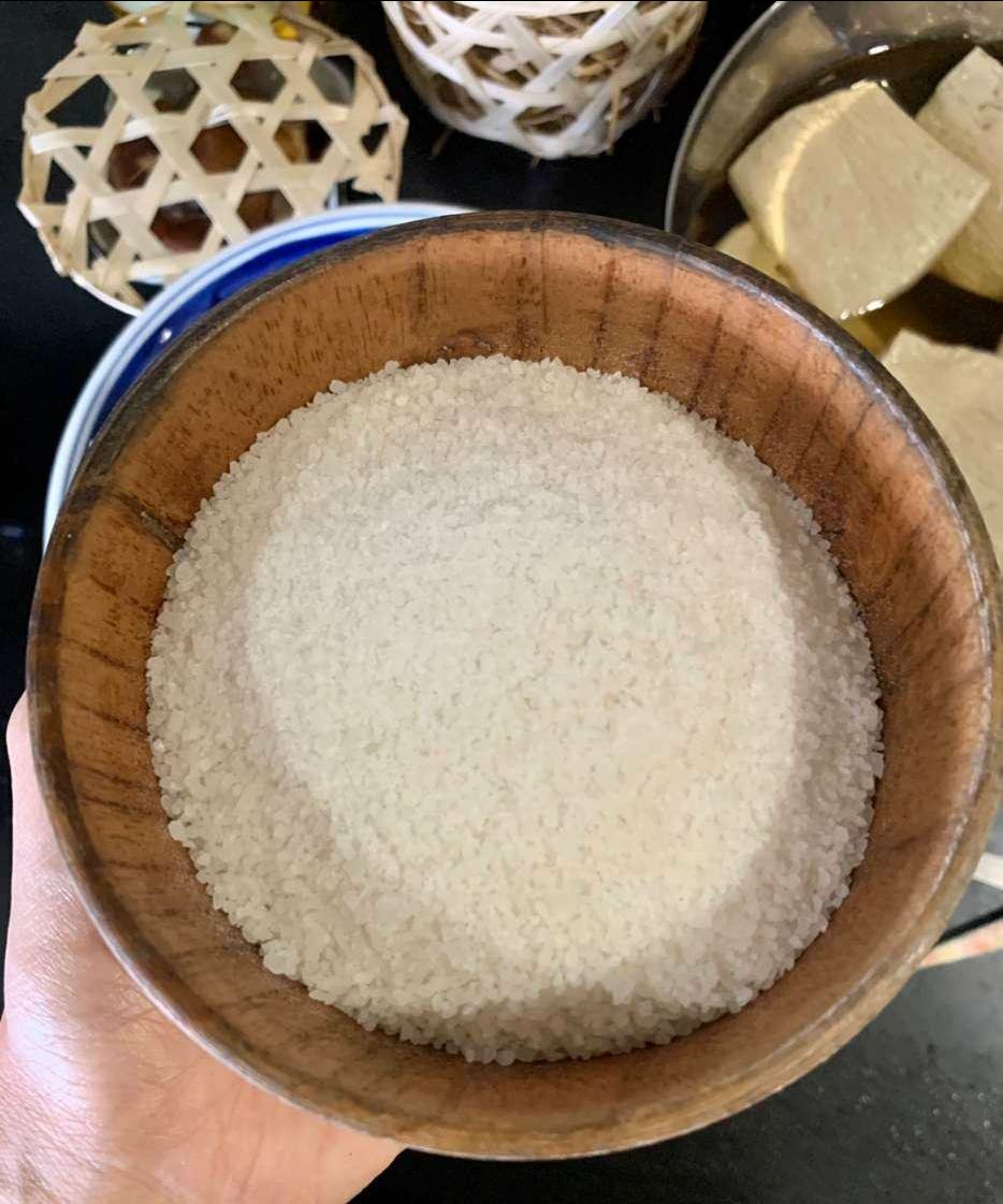 Máy nhỏ xinh đẹp xay mạnh nghiền đậu nành mà như cám.  Xay ko nghe mùi j cả, lòng xay bằng tầm cốc uống nước 250 ml cho bạn nào muốn xay nh hơn thì mua loại khác.Chủ shop tư vấn nhiệt tình, hàng ship nhanh. Trưa nắng mà chị shipper vẫn đang đi giao ko kịp ăn.