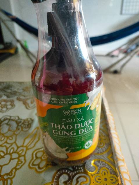 Shop giao nhầm chai dầu gội bằng chai dầu xã rồi. Vui lòng đổi giúp