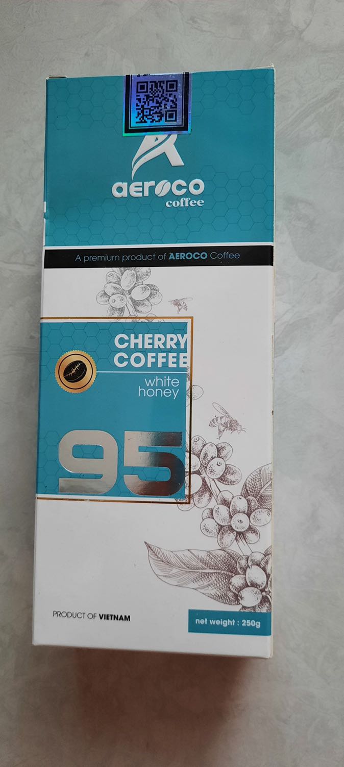 Vừa nhận được khui thử pha uống liền. 
Cà phê rất ngon, thơm, gu uống cf nguyên chất rất thích hợp. Sẽ ủng hộ lâu dài