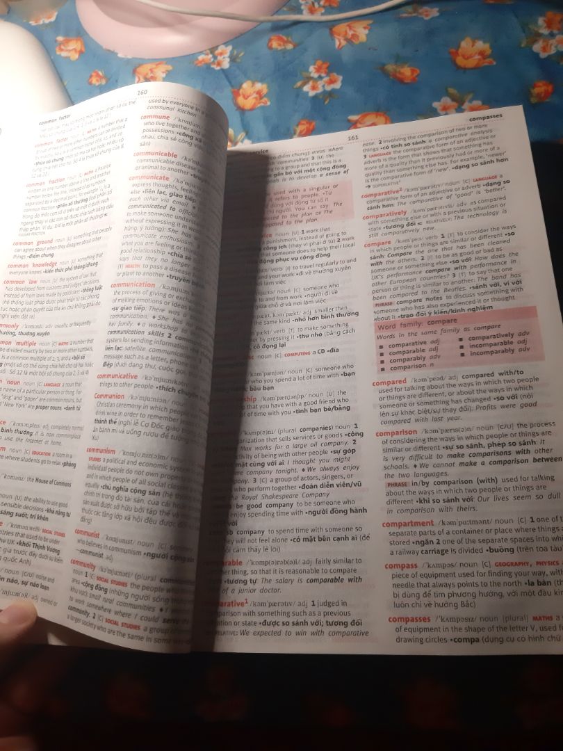 rất chi tiết luôn í có cả hình minh họa 
những bạn đang ôn tuyển sinh hay là học sinh cấp 3 dùng sách này oke lắm nha  nói chúng là tuyệt :333