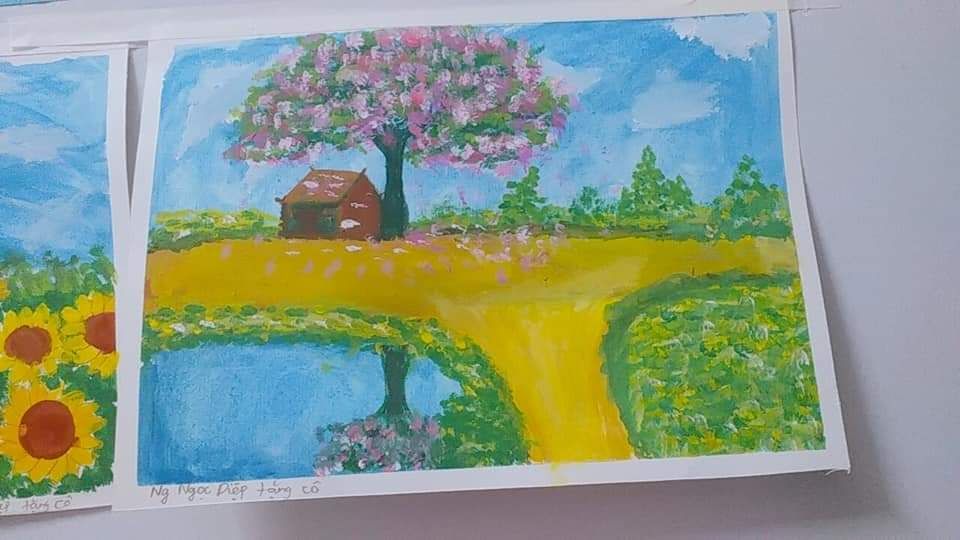 #metiki#reviewThang7#giayvechuyendungDeli. jeliva nail
giấy vẽ dầy dặn. chất lượng đẹp, giá thì m mua đợt sale quá ổn luôn. giấy dày xịn hơn cả giấy loại đắt hãng khác m từng mua . đóng gói thì đẹp, giao hàng lại nhanh,nhận được hàng cái 2 mẹ con hào hứng  test thử ngay và đây là thành quả ạ. để chấm điểm thì m cho mọi sp của Deli 10/10  và cả Tiki 10/10 luôn. sao giờ m mới biết đến Tiki nhỉ, trước giờ toàn mua onl trên FB không à. thế nên biết đến Tiki 1 ngày vài đơn luôn?