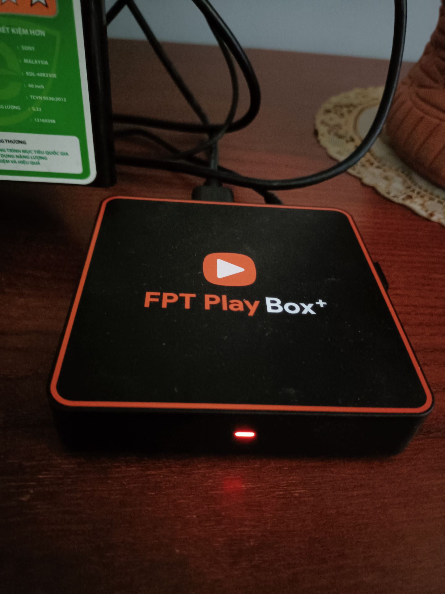 Tiki giao hàng nhanh hơn dự kiến 2 ngày. Sản phẩm dùng được 3 ngày, thấy khá ổn, không mua gói fpt nhưng cũng xem được  khá nhiều phim.