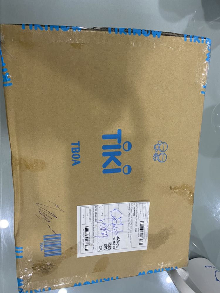 Giao hàng nhanh không tưởng. Đặt khoảng hơn 1 tiếng là đã nhận được hàng, đóng gói cẩn thận Giao hàng nhanh không tưởng. Đặt khoảng hơn 1 tiếng là đã nhận được hàng, đóng gói cẩn thận