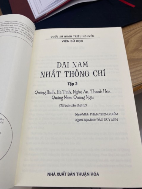 Hình thức trình bày đẹp, giấy tốt, giao hàng nhanh, đóng gói cẩn thận