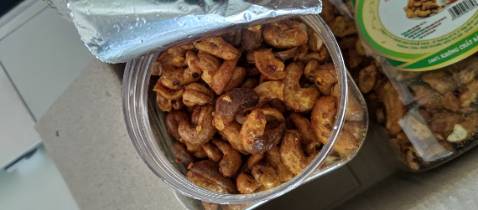 Hạt hơi cháy, nhưng ko ảnh hưởng chất lượng nhiều. Với giá ko cao thì nhận được bấy nhiêu đây cũng vừa đủ. Mong shop có cải thiện chất lượng để bán đc nhiều hơn