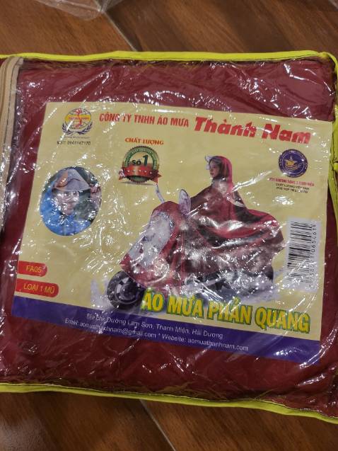 QUÁ TỆ .Mua áo mưa 2 đầu, nhưng ship tới chỉ có 1 đầu, mua màu xanh nhưng ship tới màu đỏ.