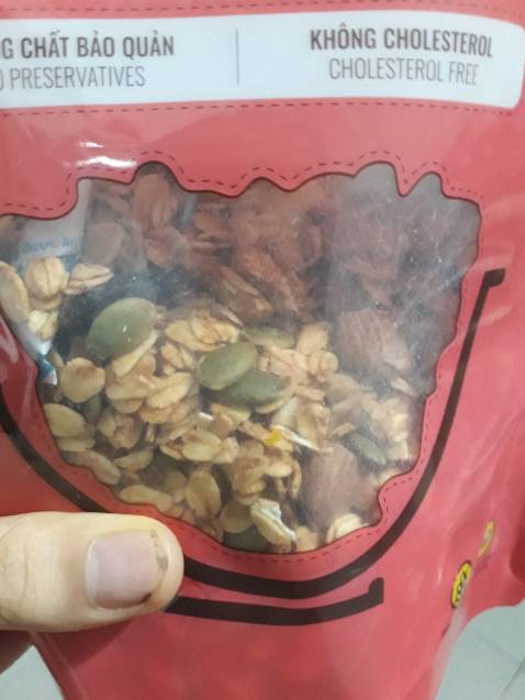 Giao hàng nhanh, đóng gói chắc chắn. T mua vị trái cây mở ra mùi rất thơm. Mix vs sữa chua trái cây ăn oke nha. Hạt các thứ vs yến mạch tương đối là ngon nhưng điểm trừ là mình thấy hơi ngọt   nhưng vị thanh thanh