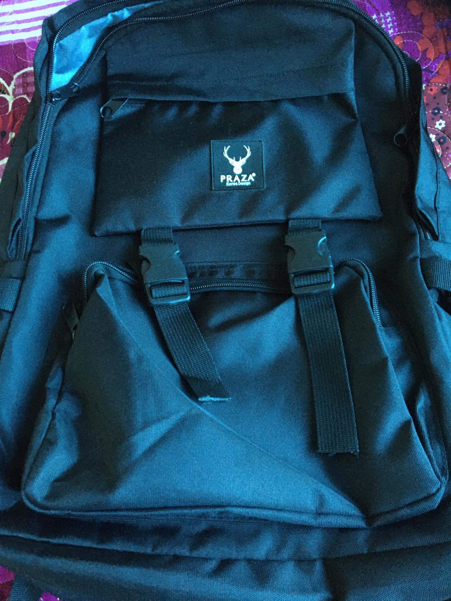 Cặp đẹp, đựng được nhiều sách vở. Mình thấy cặp khá bền và không bị may thừa chỉ. Giao hàng nhanh hơn dự kiến. Tiếp tục ủng hộ Tiki