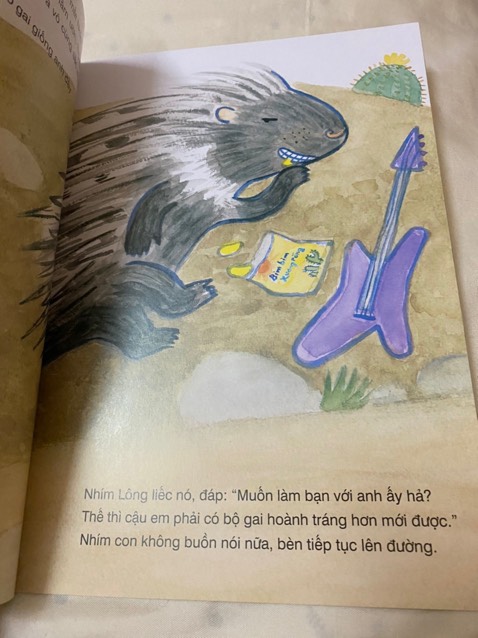 Sách hay, bé nhà mình rất thích. Lần trc mua mấy cuốn, bé chủ động bảo mẹ mua thêm những quyển này. Thấy con thích đọc sách và thuộc được nội dung nên mẹ không ngần ngại mà đặt tiếp cho con😘😘