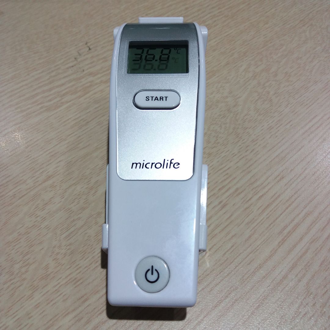 Hàng chuẩn chính hãng phân phối bởi Thiết bị Y tế An Hà Phát. Tiki Trading trực tiếp bán nên rất yên tâm về chất lượng.
- Hàng mới sản xuất tháng 10.2020.
- Cảm biến nhạy, đo 2s có kết quả.
- Độ chính xác cao, đo 10 lần trên trán, sai số dao động chỉ 0,1 độ C.
- Pin đi kèm Maxell.
- Tiki giao hàng nhanh, đóng gói cẩn thận.
- Giá rẻ hơn so với bên ngoài cửa hàng khoảng 10%.
Thanks.