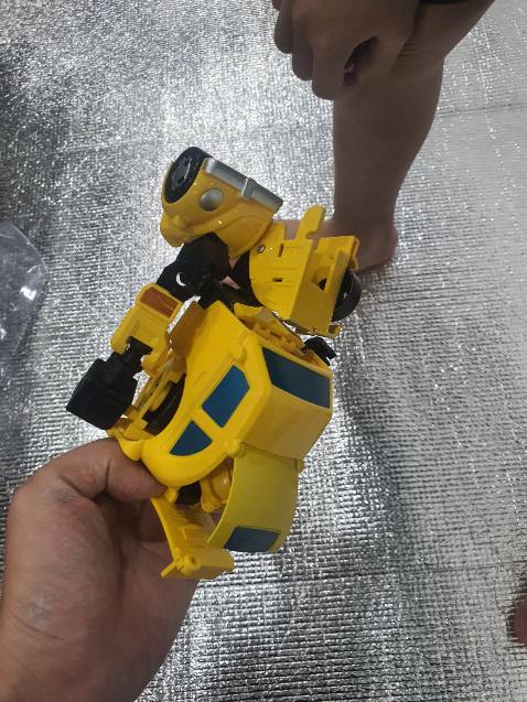 Xe quá khác với hình quảng cáo