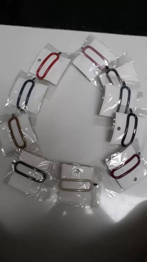 kẹp tóc nasi xinh xỉu, chất liệu cao cấp bền đẹp. Shop có nhiều mẫu xinh cực xinh. Lần sau sẽ mua tiếp. Giá cả phải chăng, rẻ hơn mua ngoài chợ nhiều. Shop giao hàng nhanh, phục vụ tốt