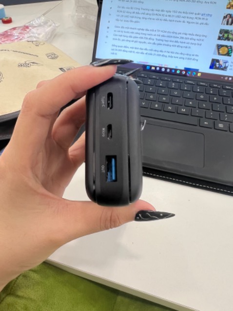 Cầm khá nặng nhen 
Pin sạc ổn nhém
Wireless tui sạc ip từ 60% lên 97% trong 1 tiếng 15p á