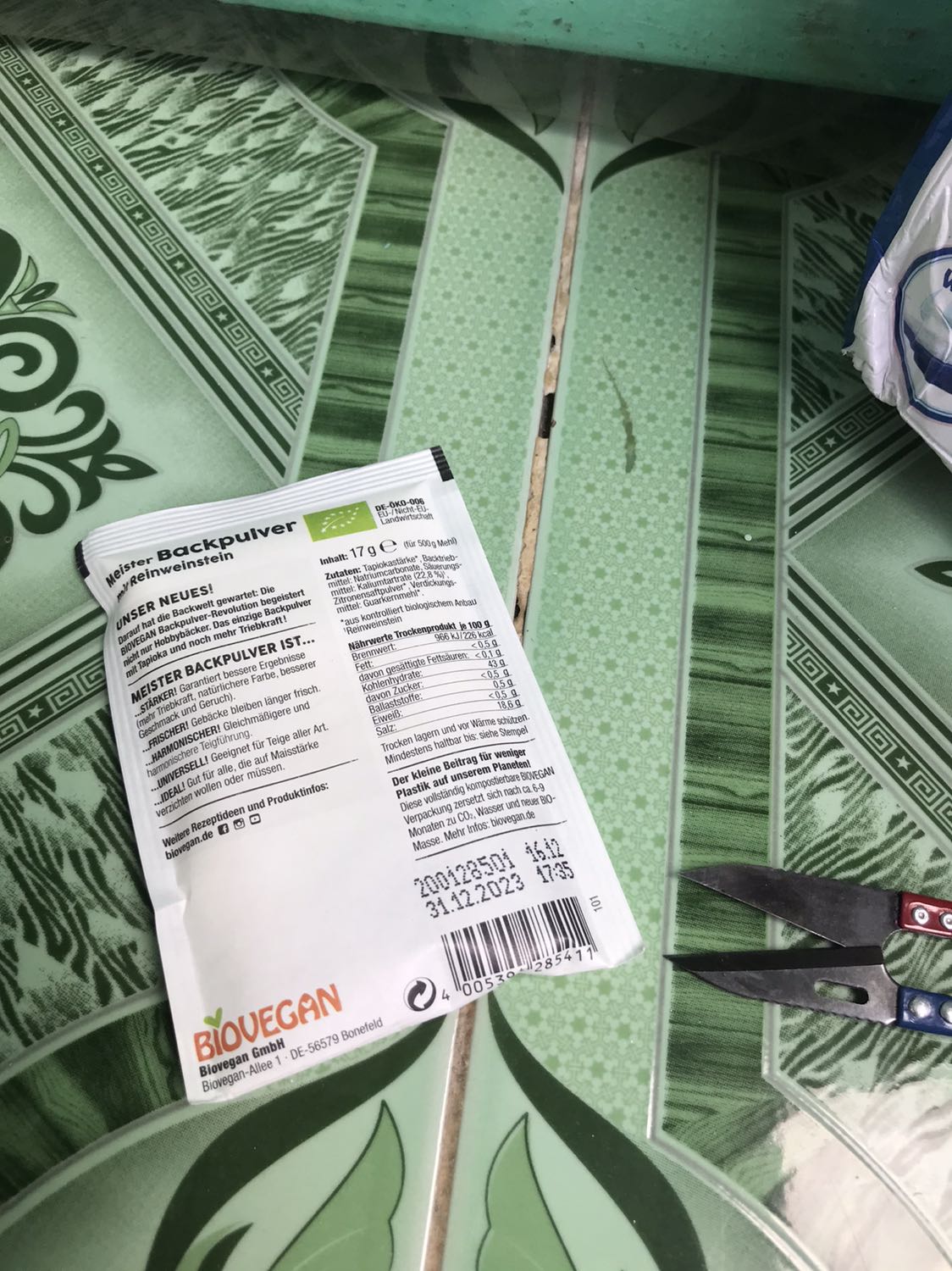 Sp như mô tả, đóng gói kĩ, giao hàng nhanh. Chưa sử dụng nên chưa biết nở bột tới đâu.