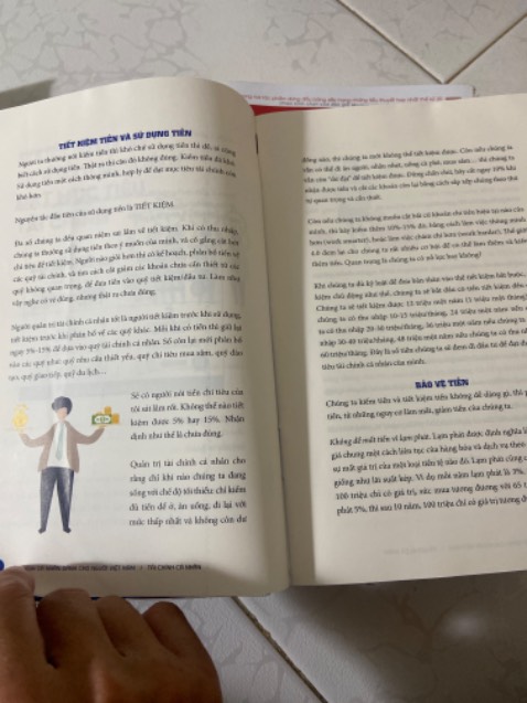 Mình cực kì tâm đắc cuốn này, cuốn này cung cấp cái nhìn rộng về thê giơi tài chính VN, rất cần thiết cho mọi người luôn, ai cũng nên học về tài chính, về đâu tư, đáng lẽ môn này nên được học từ nhỏ.