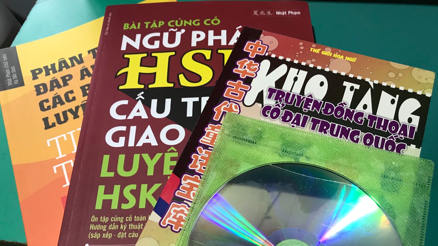 Shop giao hàng đầy đủ , gói hàng có cả CD và tặng kèm thêm một cuốn truyện đồng thoại. Cảm ơn shop đã gửi hàng tận tâm như vậy đến mình nhé. Rất hài lòng ạ.