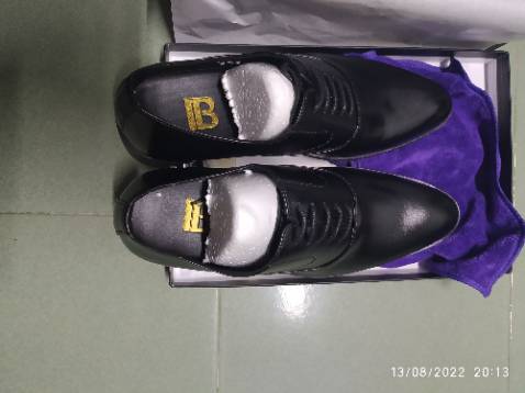 Giày đẹp, mang cũng êm chân, Shop còn tặng quà nữa.

Cảm ơn Shop và Tiki nhé!