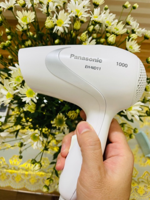 Máy sấy nhỏ gọn. Sấy êm. Nhiệt độ phù hợp các bé k sợ bị nóng Máy sấy nhỏ gọn. Sấy êm. Nhiệt độ phù hợp các bé k sợ bị nóng